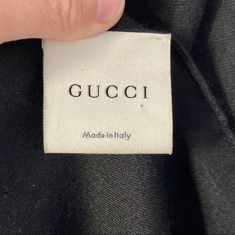 🚫SOLD🚫 Black Gucci Scarf - Picture 5 of 5